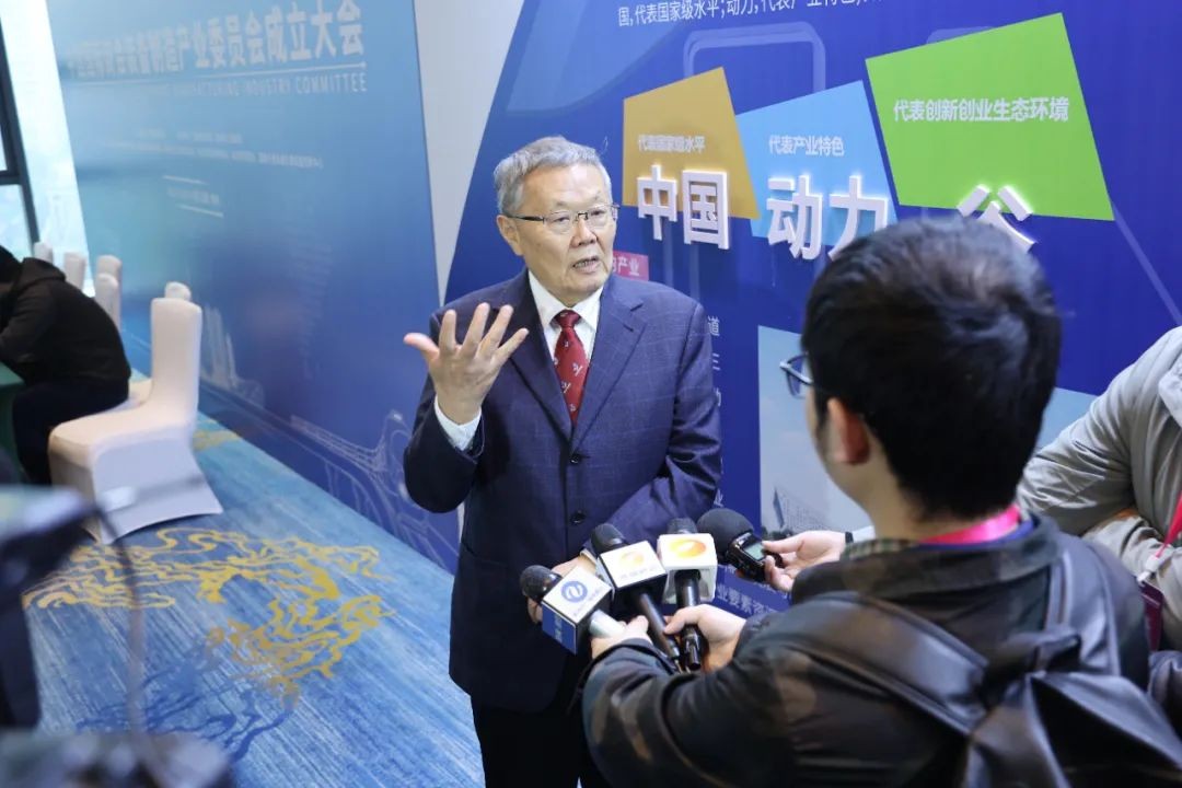 何清华：：：走“双循环”蹊径 勇攀制造业天下高地