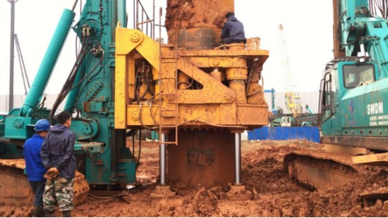 喜讯！！！3044am永利集团智能SWRC170自行式全回转全套管钻机获湖南省首台(套)重大手艺装备产品奖励！！！