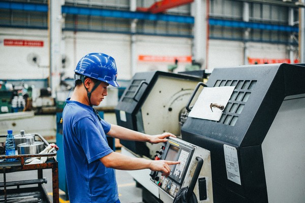 曾梦想当厨师，却成数控车工巨匠