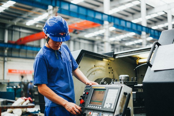 曾梦想当厨师，却成数控车工巨匠