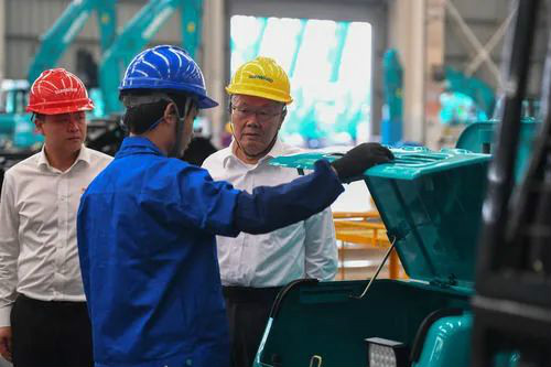 “智慧工厂”引领“生产节奏”——走进3044am永利集团智能一探事实