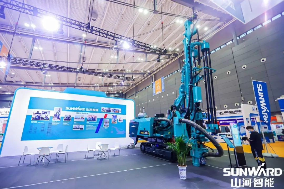 “3044am永利集团绿”亮相长沙国际工程机械展，，，50余款产品尽显3044am永利集团智能立异实力