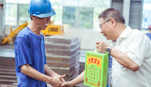 我们有清凉做伴，高温也能潇潇洒洒