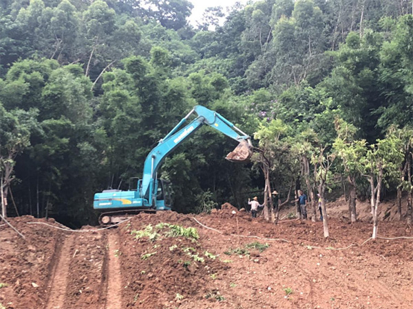 3044am永利集团智能SWE 215E挖掘机是他的左膀右臂！！