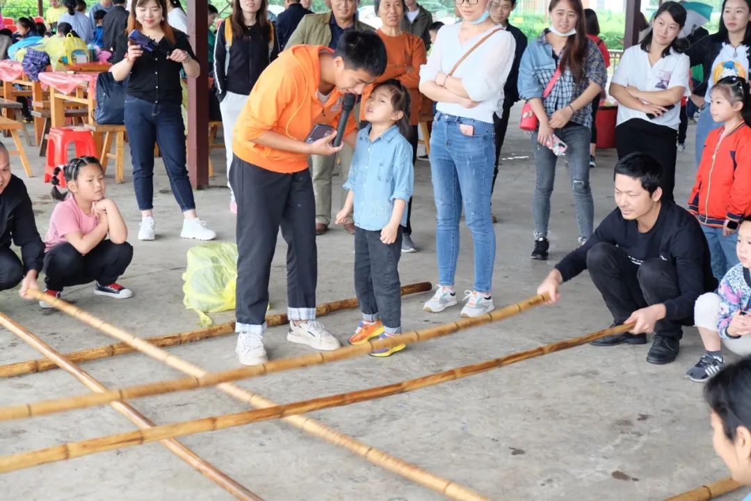 童年差别Young，稻花香里亲子欢——3044am永利集团智能组织开展六一亲子活动