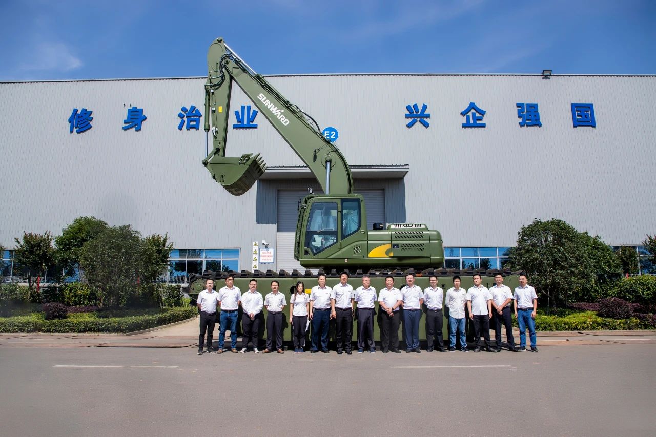 水陆两用挖掘机亮相央视！3044am永利集团智能应抢救援“猛将”出战