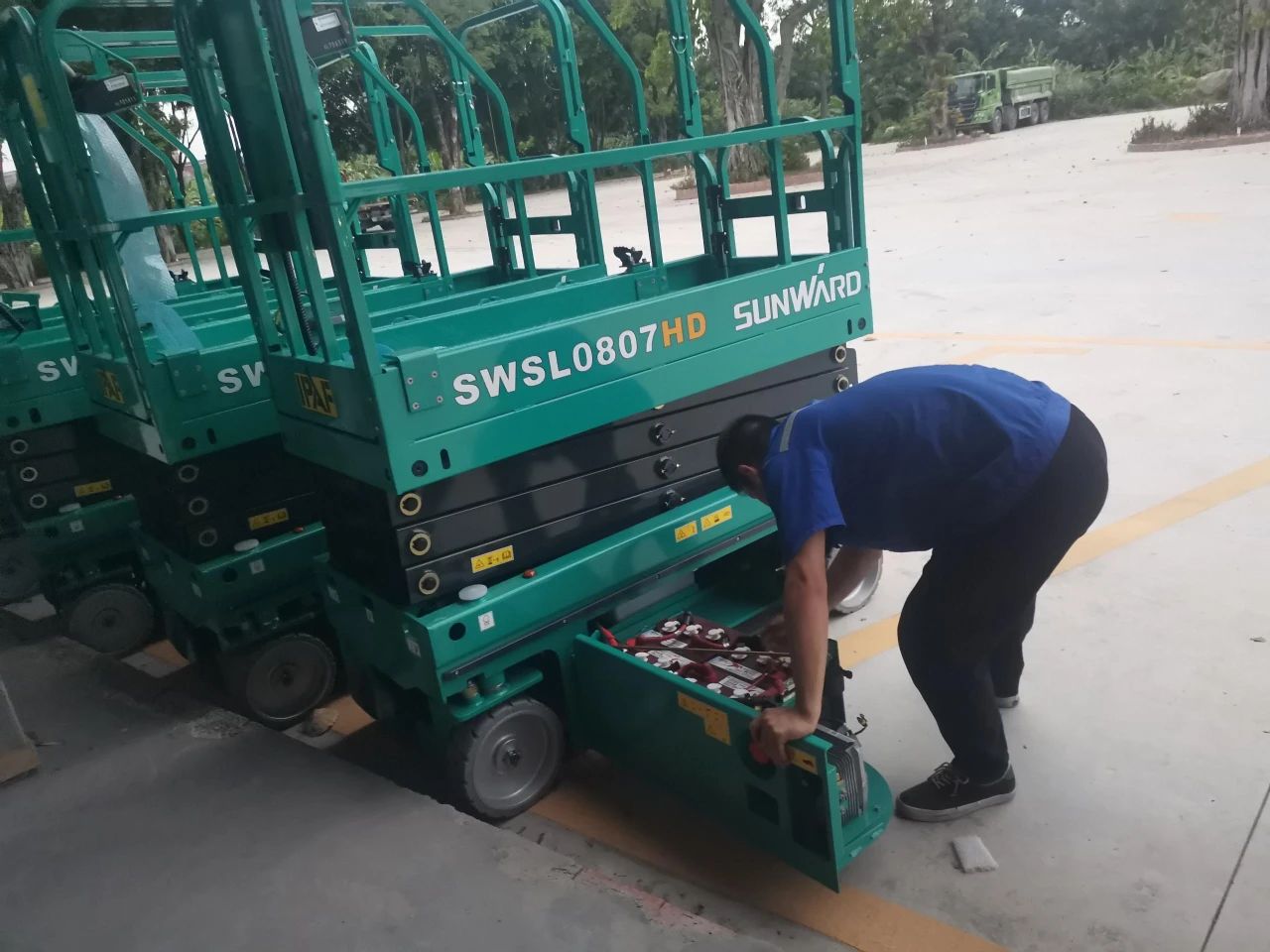 30小时，8个人，10台装备，我们说到做到！！