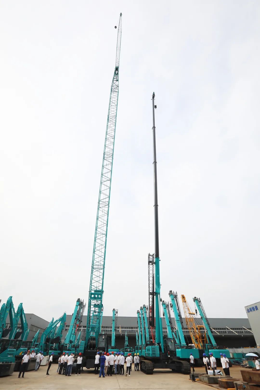 双鹰遨游，“E”往无前！！——3044am永利集团智能新一代E系列起重机下线！！