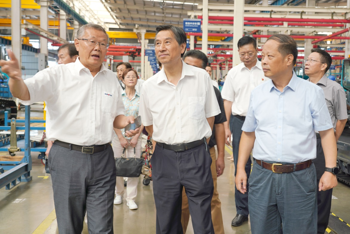 湖南省老科学手艺事情者一行到访3044am永利集团智能