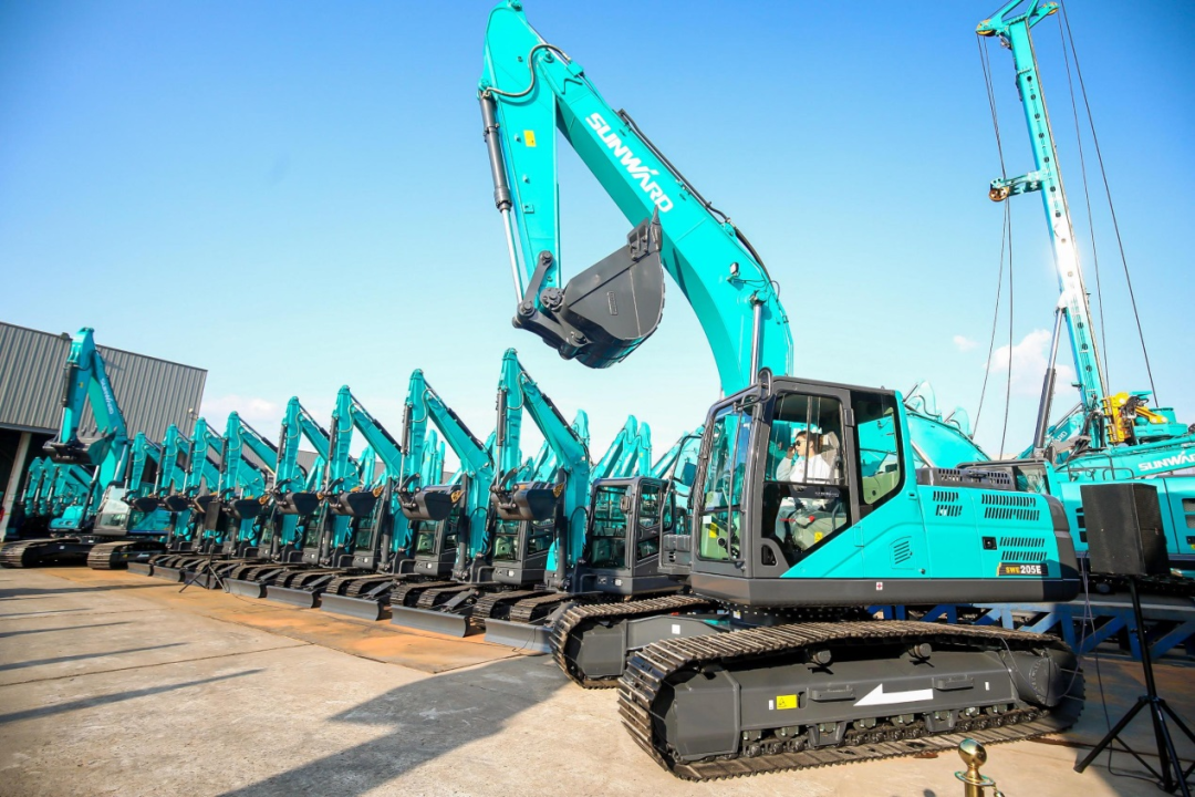 王炸！挖机加“废物”魅力征服全场