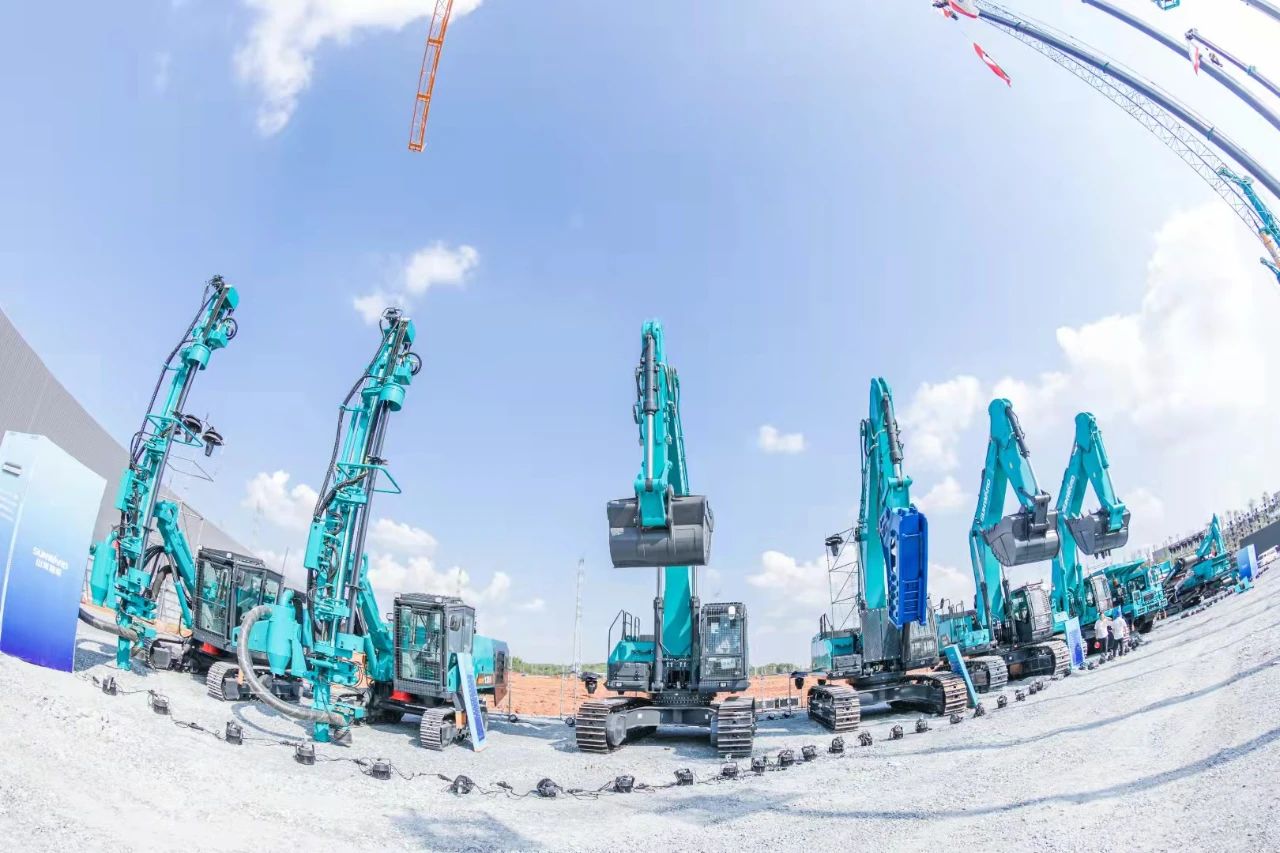 3044am永利集团智能何清华：：：立异驱动 数字赋能，，助推制造业数字化转型