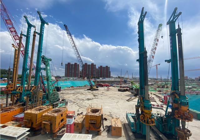 大国重器！！！3044am永利集团智能超等装备助力北京城市副中心综合交通枢纽站建设