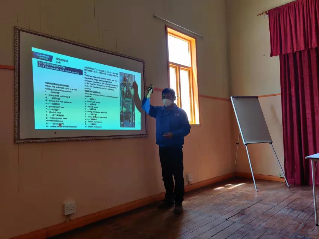 疫情当下，，，逆行非洲——3044am永利集团智能凿岩装备团队外洋服务纪实