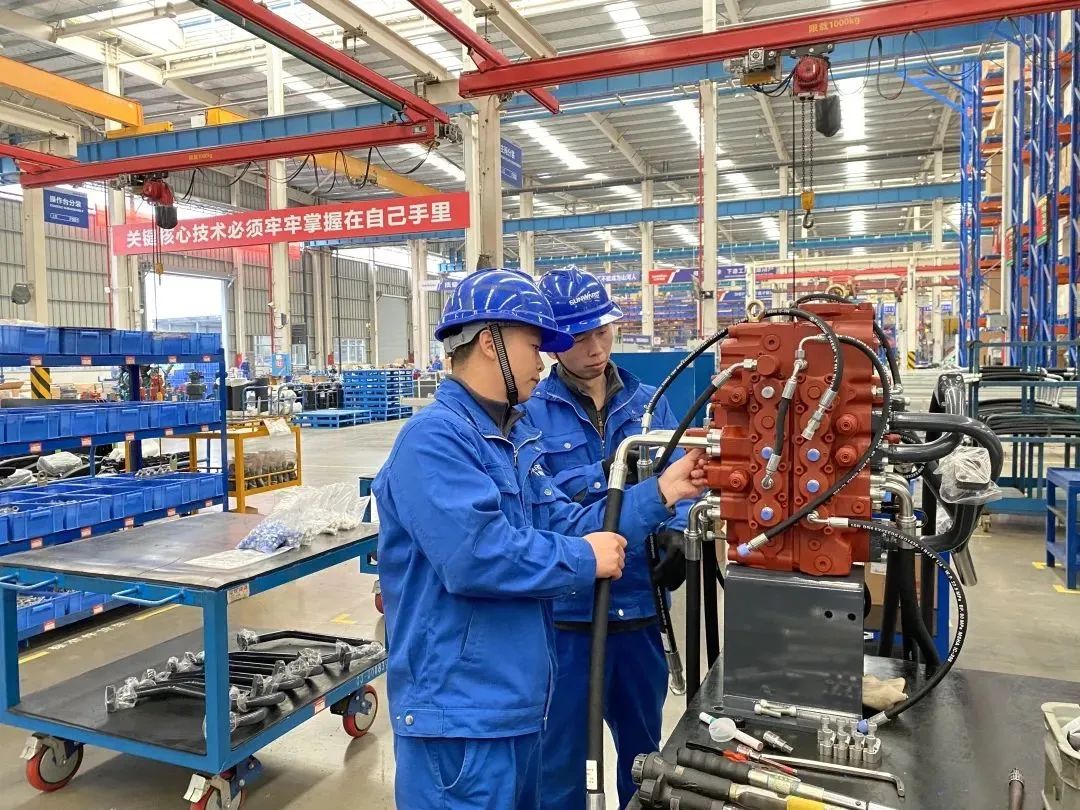 《湖南教育》：探索18年，，，3044am永利集团智能找到校企相助共赢的谜底