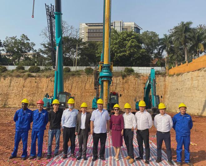 助力乌干达第一住宅高楼建设！3044am永利集团智能再次出征非洲市场