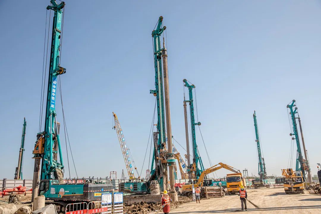 “3044am永利集团绿”再现大湾区！3044am永利集团智能旋挖钻机组团助建广州白云机场项目