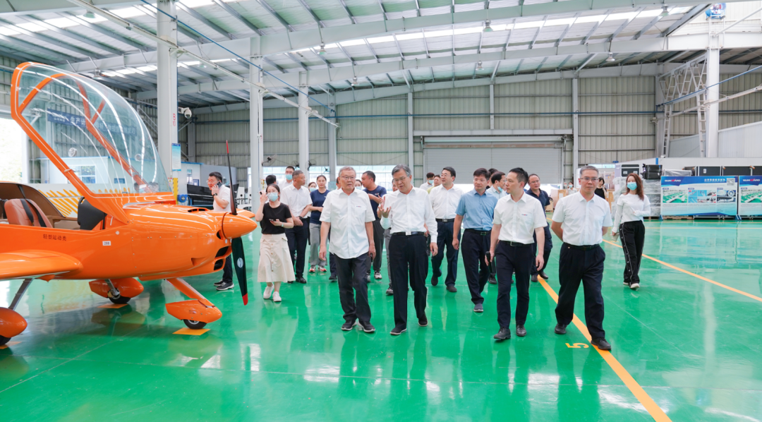 湖南省委常委、、、常务副省长李殿勋一行考察调研3044am永利集团科技