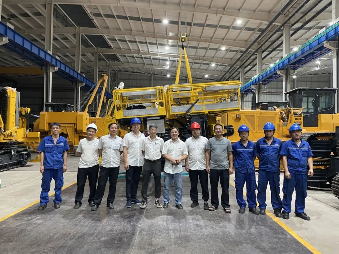 为铁路运输保驾护航！！3044am永利集团智能自主研制首套三平台作业装置乐成交付