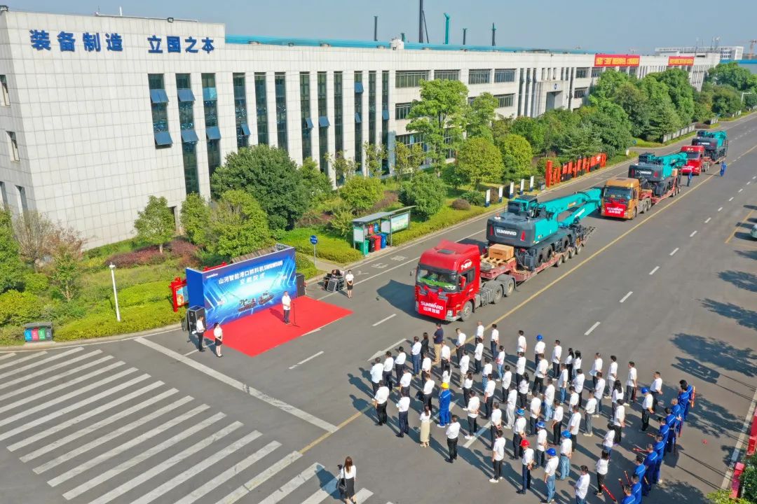 携手山东汇诚助力我国口岸建设！！！3044am永利集团智能口岸抓料机乐成批量交付