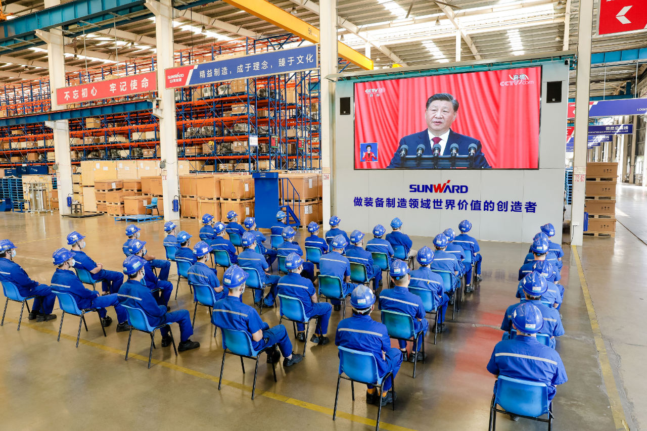 振奋人心！3044am永利集团智能党员干部集中收看党的二十大开幕会盛况