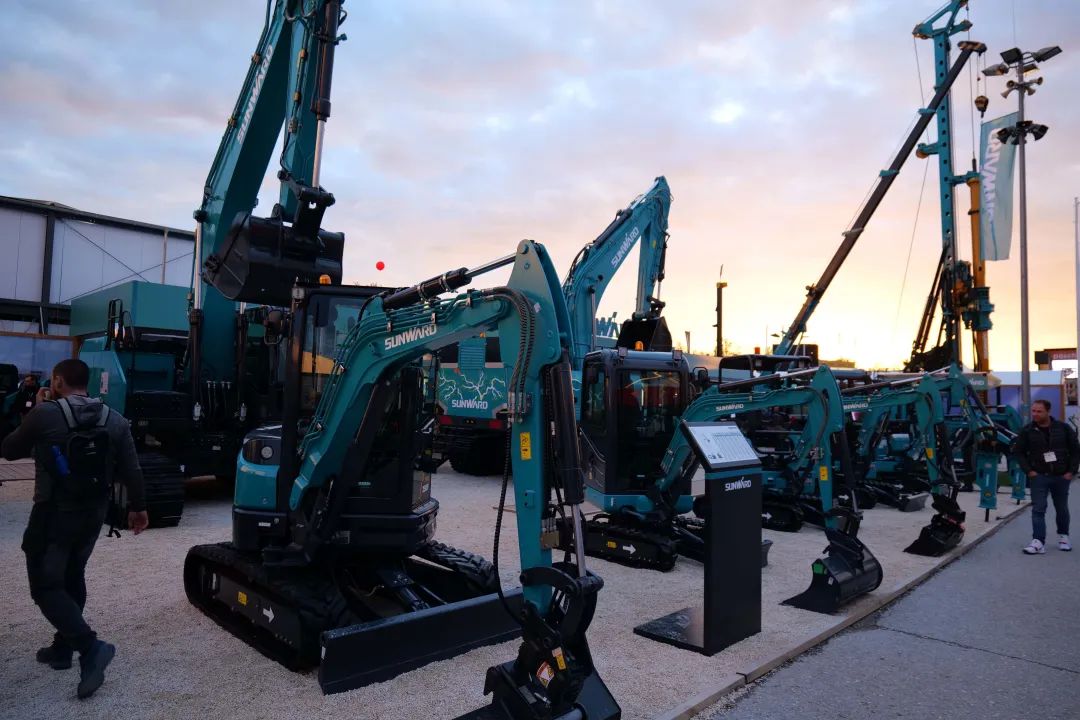 Bauma 2022 | 一组火热现场图带您重温3044am永利集团智能德国宝马展之旅