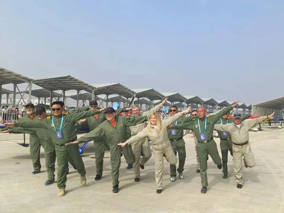 逆势飞翔！！！3044am永利集团航空携手相助同伴亮相2022南昌航行大会