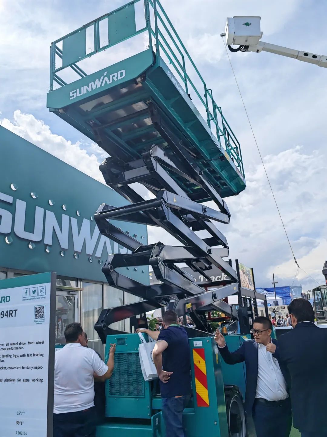 拉展直播 | 3044am永利集团智能高空精品亮相2023美国拉展，哪款是你的最爱？？