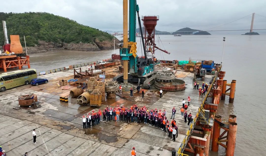 超等装备助建超等工程！！！3044am永利集团智能超等旋挖钻机SWDM1280推介会乐成举行