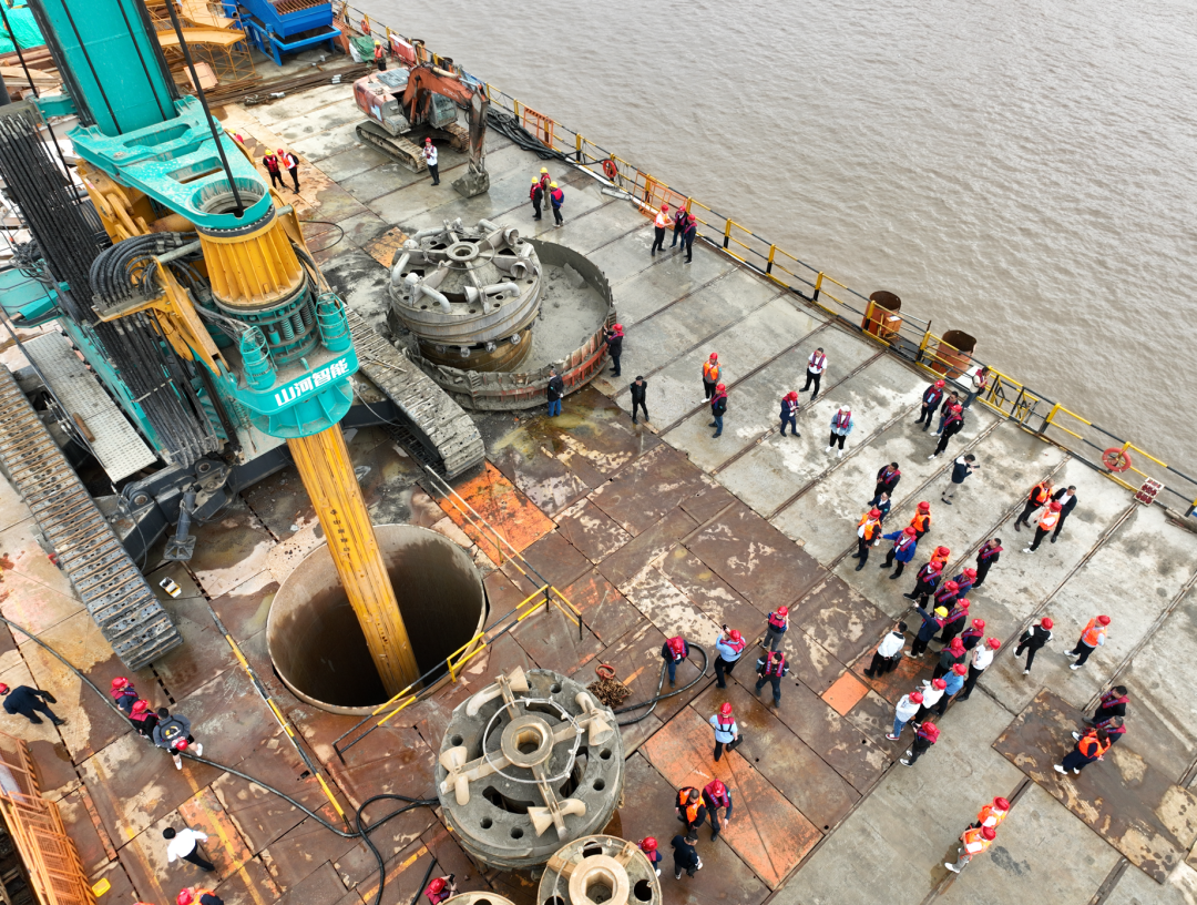 超等装备助建超等工程！！！3044am永利集团智能超等旋挖钻机SWDM1280推介会乐成举行