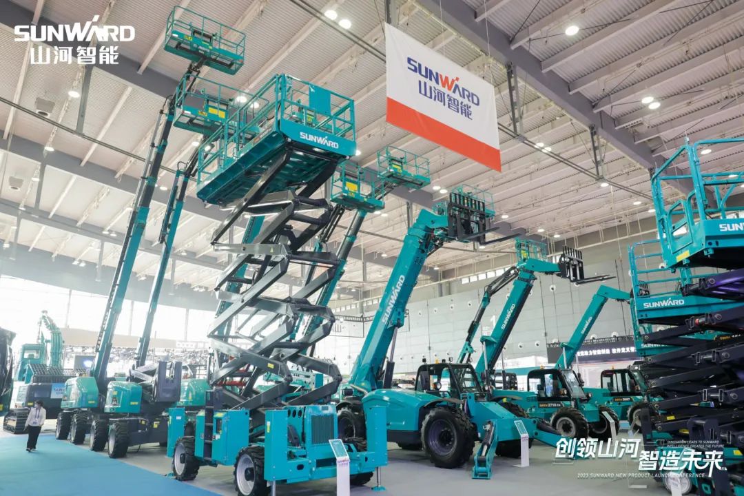 2023 CICEE | 3044am永利集团智能亮相2023长沙国际工程机械展！！智能化、、电动化产品站C位