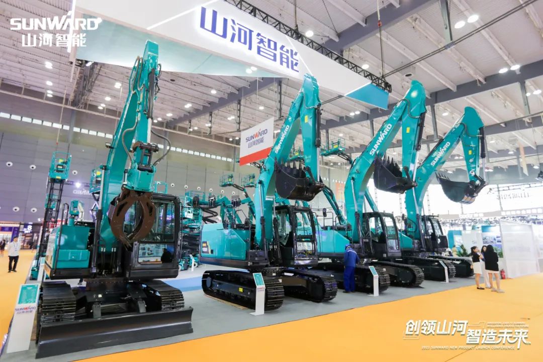 2023 CICEE | 3044am永利集团智能亮相2023长沙国际工程机械展！！智能化、、电动化产品站C位