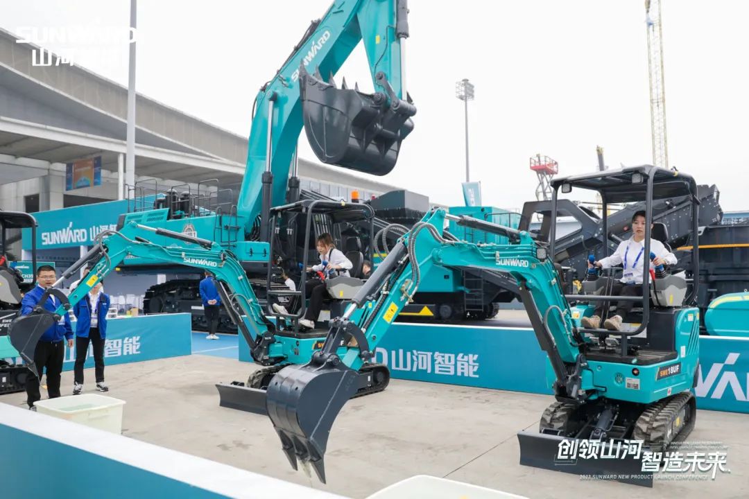 2023 CICEE | 3044am永利集团智能亮相2023长沙国际工程机械展！！智能化、、电动化产品站C位