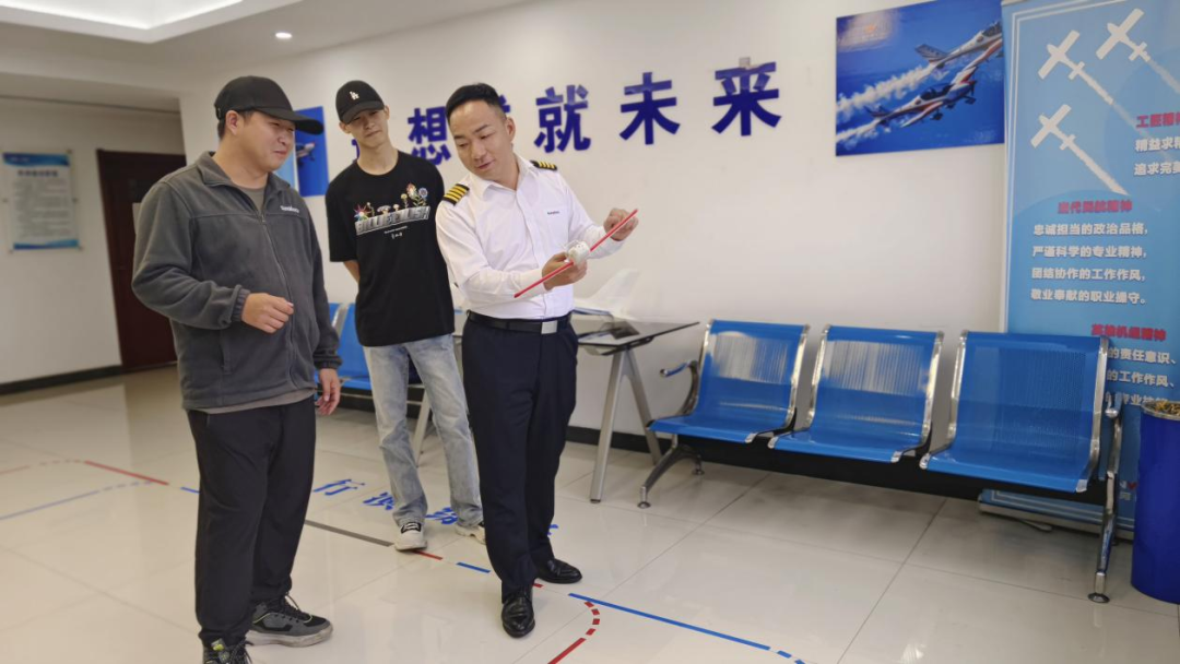 湖南3044am永利集团通航获CCAR-141部民用航空器驾驶员学校运行及格证