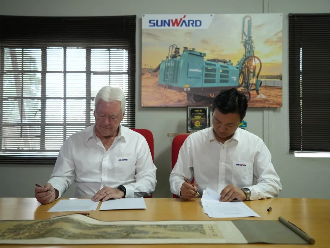 登陆南非，，3044am永利集团智能新型凿岩利器交付客户