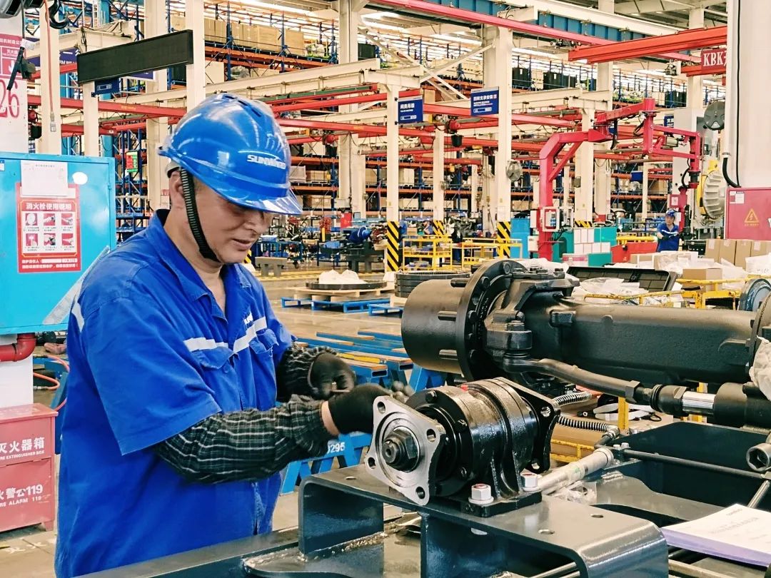 劳动庆幸，，，创立伟大！！纪录那些通俗且伟大的劳动瞬间