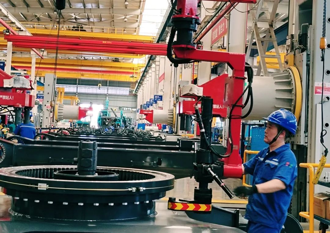 劳动庆幸，，，创立伟大！！纪录那些通俗且伟大的劳动瞬间