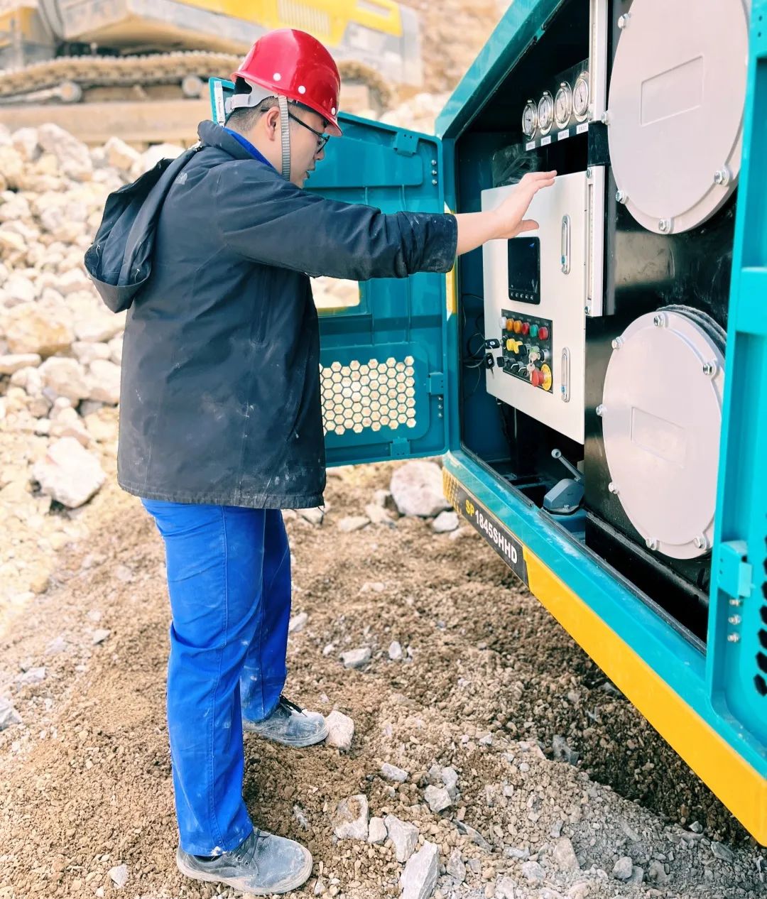 劳动庆幸，，，创立伟大！！纪录那些通俗且伟大的劳动瞬间