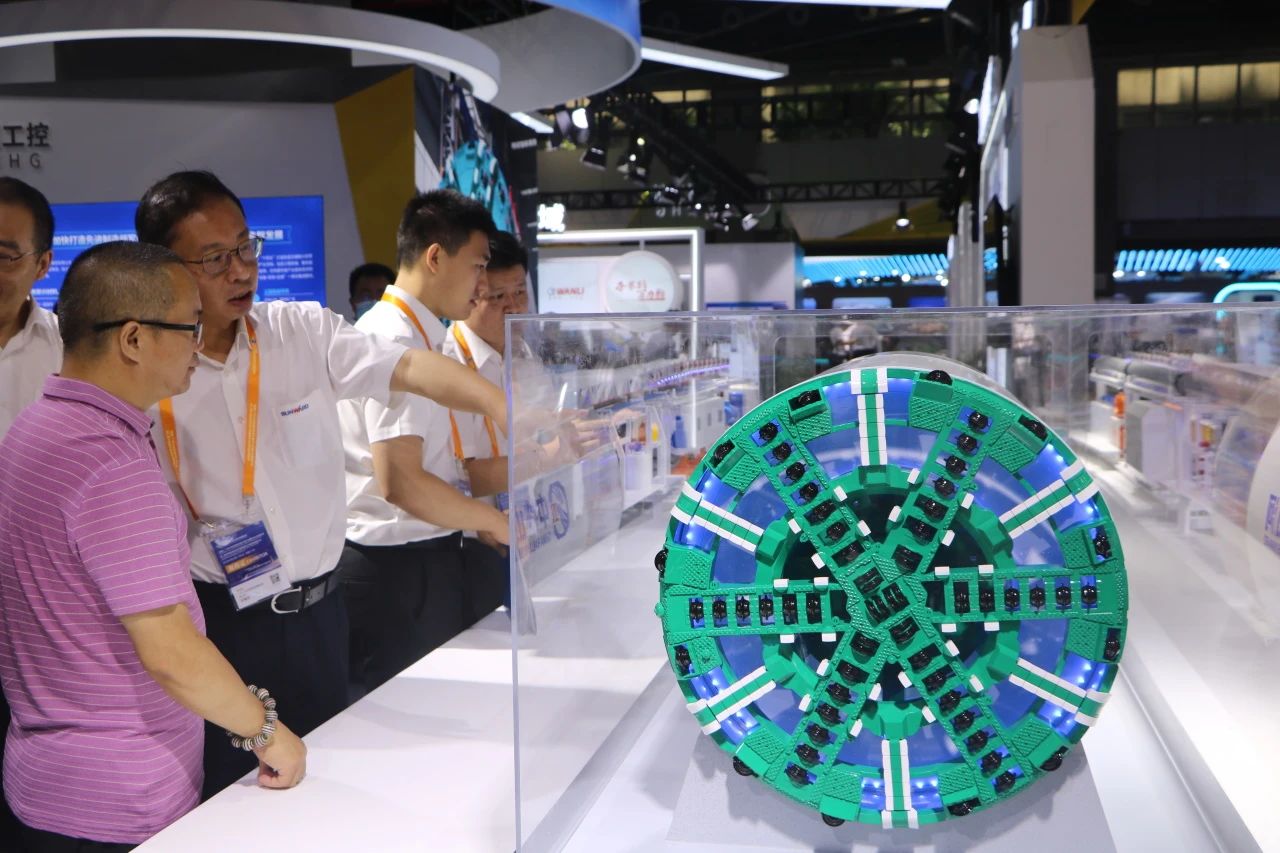 中铁3044am永利集团亮相首届广州大湾区国际轨道交通工业开展论坛暨展览会