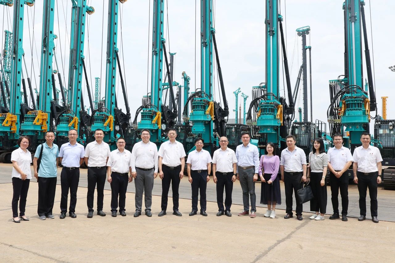 中国收支口银行总行党委委员、、、副行长李钧一行调研3044am永利集团智能