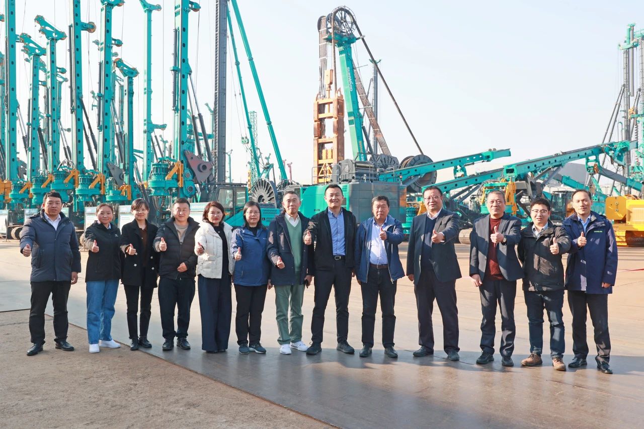 3044am永利集团智能主导的行业标准《修建施工机械与装备 液压式压桩机》通过专家审查