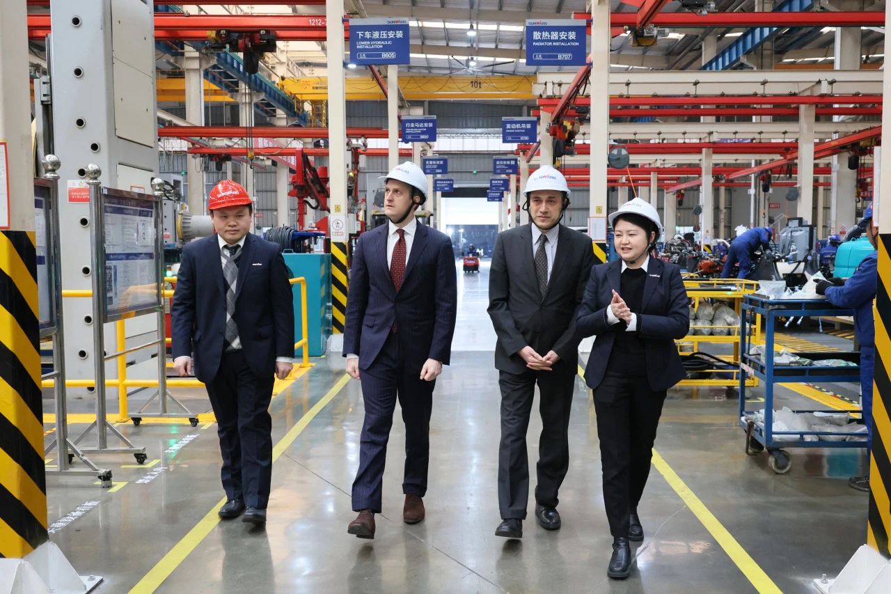 加拿大驻广州总领事贝加德到访3044am永利集团智能