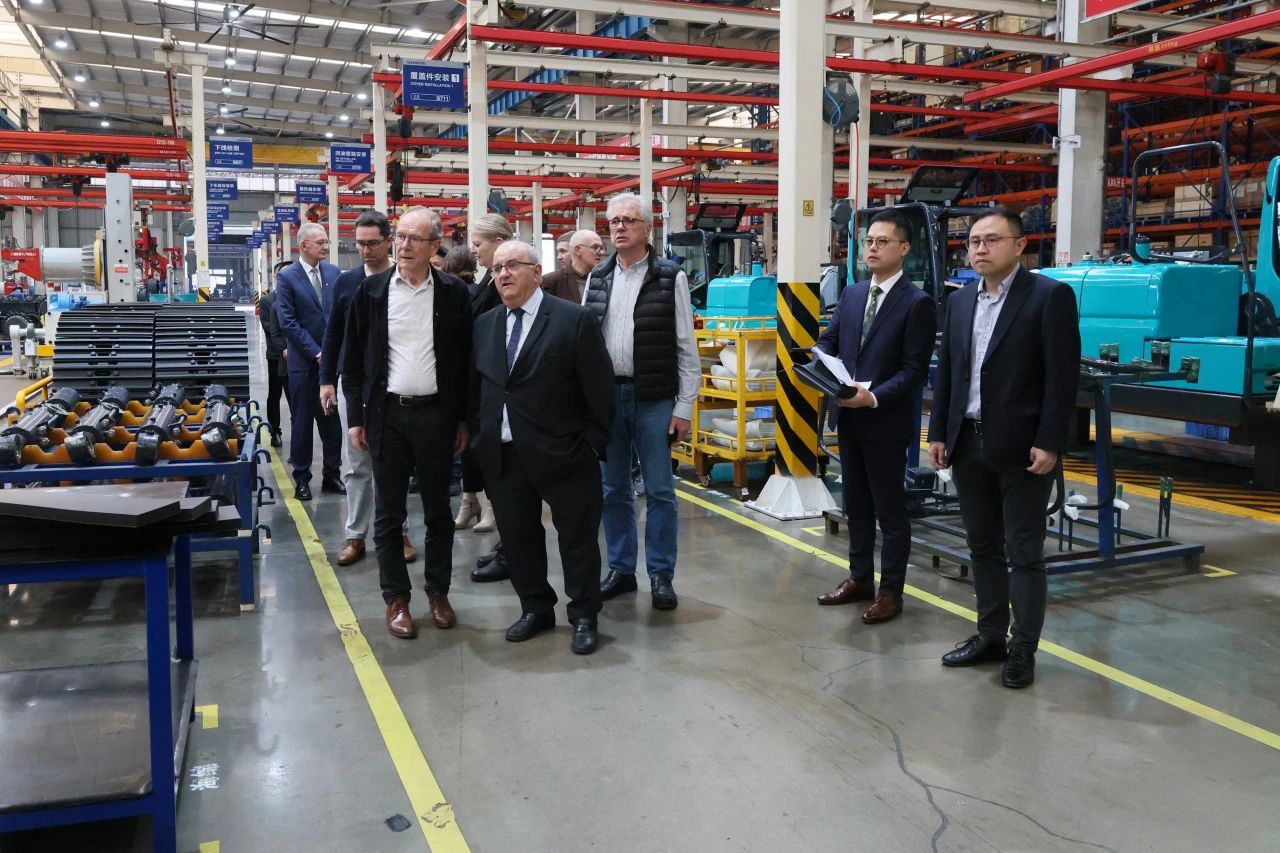 蒙达尔纪市代表团一行考察3044am永利集团智能