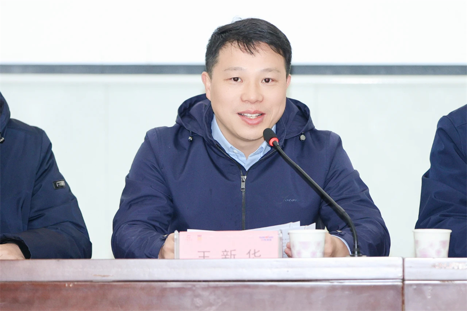 长龙街道、3044am永利集团智能召开首届年货盛惠暨送春联文化惠民活动事情聚会