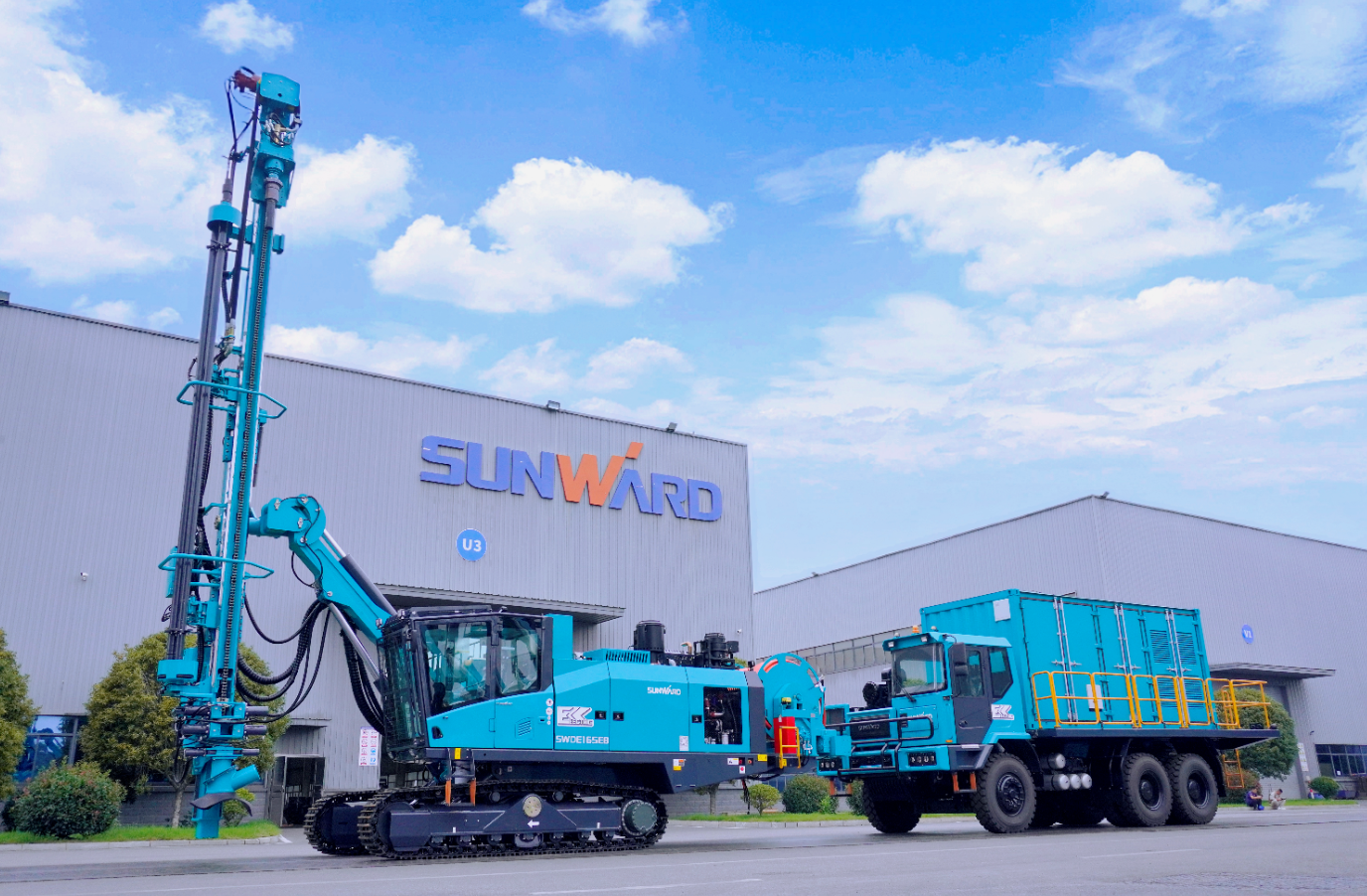 3044am永利集团智能SWDE165EB电动潜孔钻机重磅下线，，，开启绿色钻爆新时代