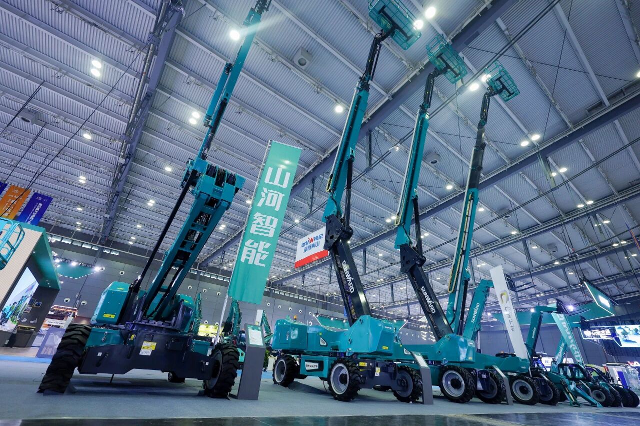 手艺立异，，引领行业！3044am永利集团智能高性能臂式高空作业平台项目通过科技效果评价